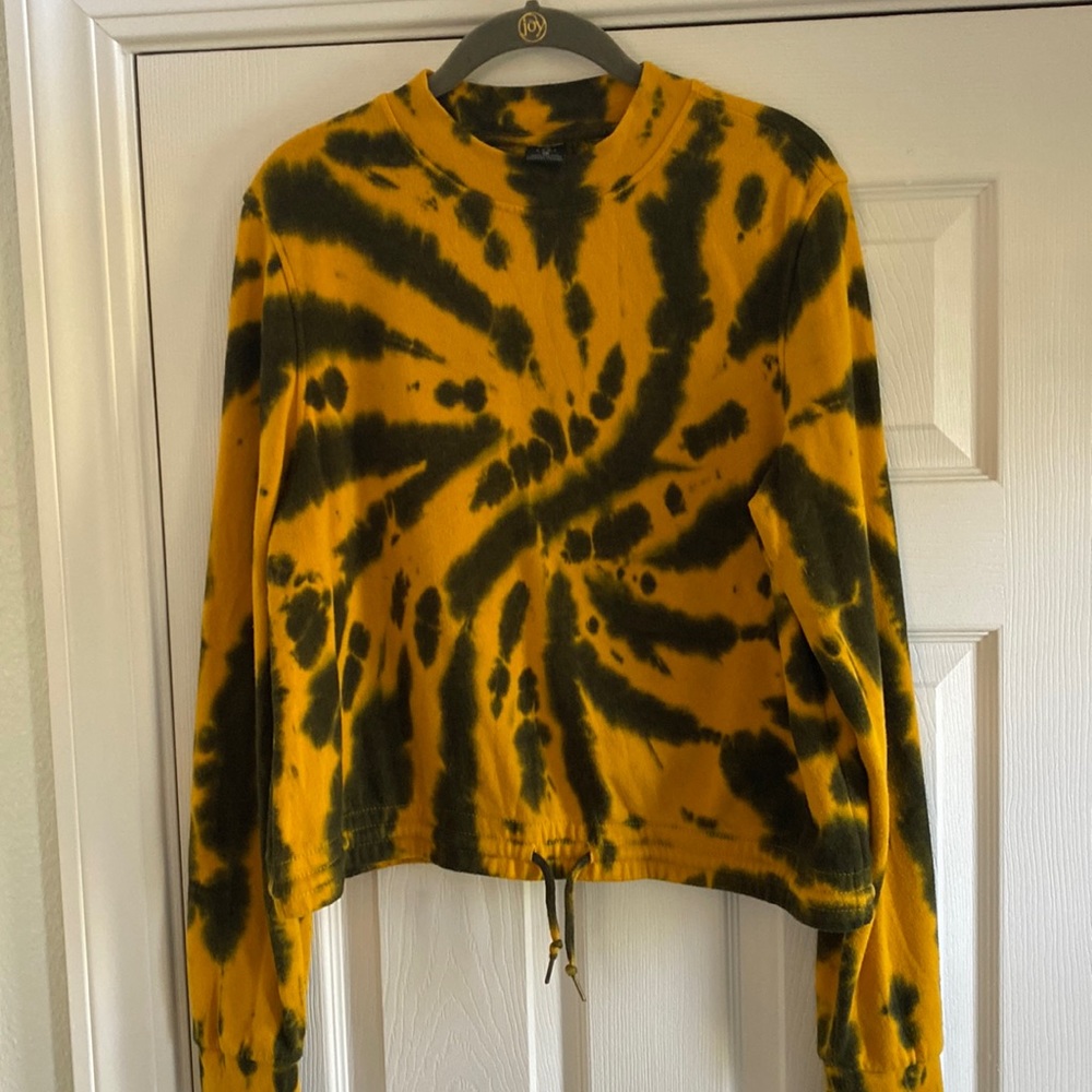 ZINE 💐YELLOW TIE DYE LONG SLEEVE SWEATSHIRT. TOP. Size Large GREAT CONDITION🤩 - Picture 2 of 5